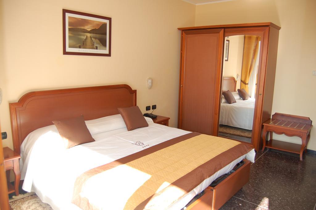 Grand Hotel Moroni Finale Ligure Værelse billede